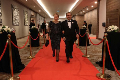 hekim-yapi-25-yilini-bayileriyle-kutladi-30