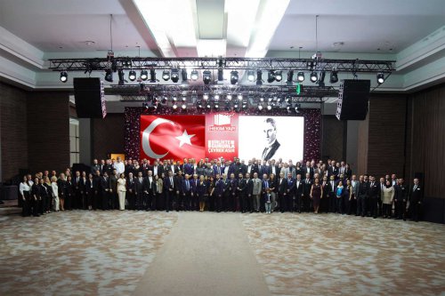 hekim-yapi-25-yilini-bayileriyle-kutladi